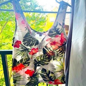 Cute floral crop tank